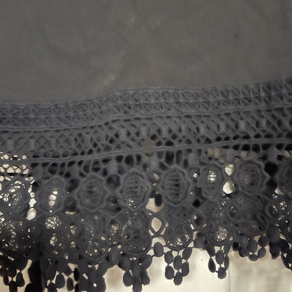 Black Flowy tank Ecote Urban Outfitters - Picture 2 of 4